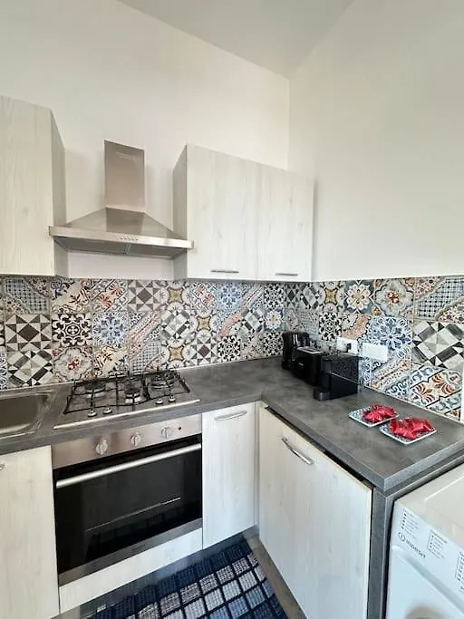 Crispi 89 - Sea View Apartment Palermo 0*,